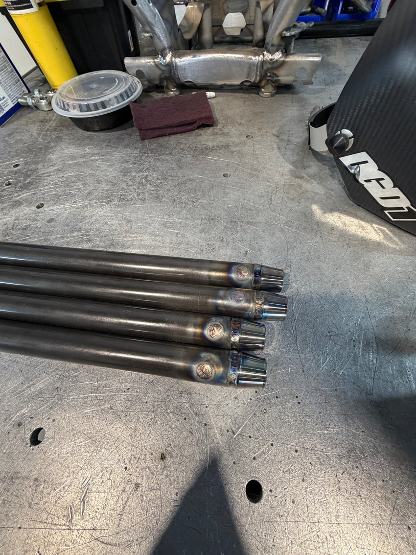 Pro r. Turbo R. Xps1000. Rear radius rods.